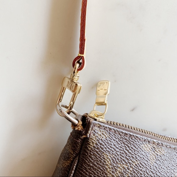 Louis Vuitton Pochette - Picture 8 of 13